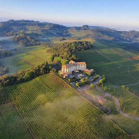 Spa Do Vinho Condominio Vitivinicola Bento Gonçalves Extérieur photo Aerial view of the winery