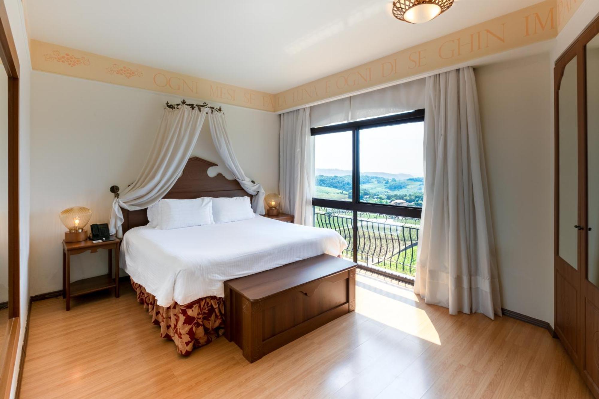 Spa Do Vinho Condominio Vitivinicola Bento Gonçalves Extérieur photo A bedroom at the hotel