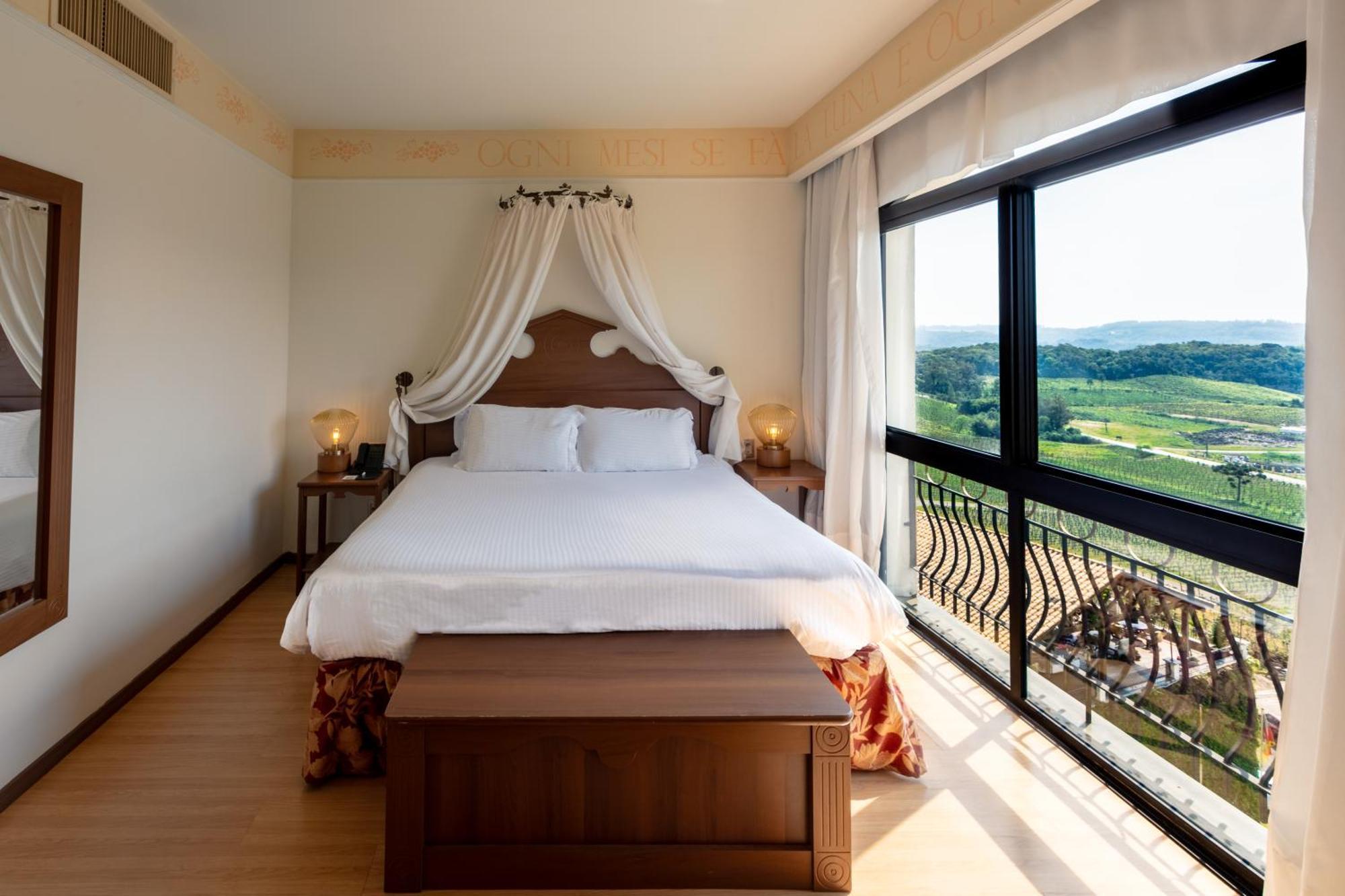 Spa Do Vinho Condominio Vitivinicola Bento Gonçalves Extérieur photo A bedroom at the hotel