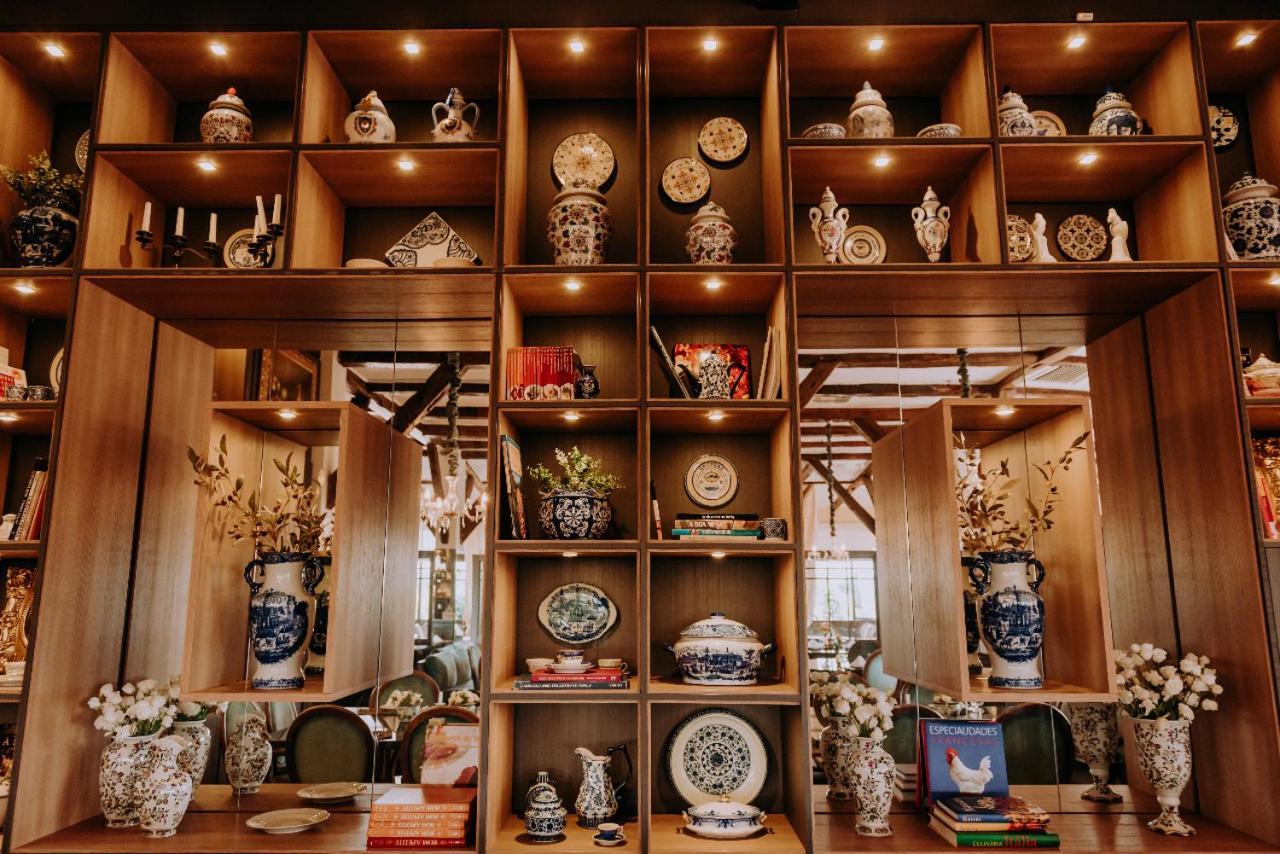Spa Do Vinho Condominio Vitivinicola Bento Gonçalves Extérieur photo A display of the collection of the National Museum of Malaysia